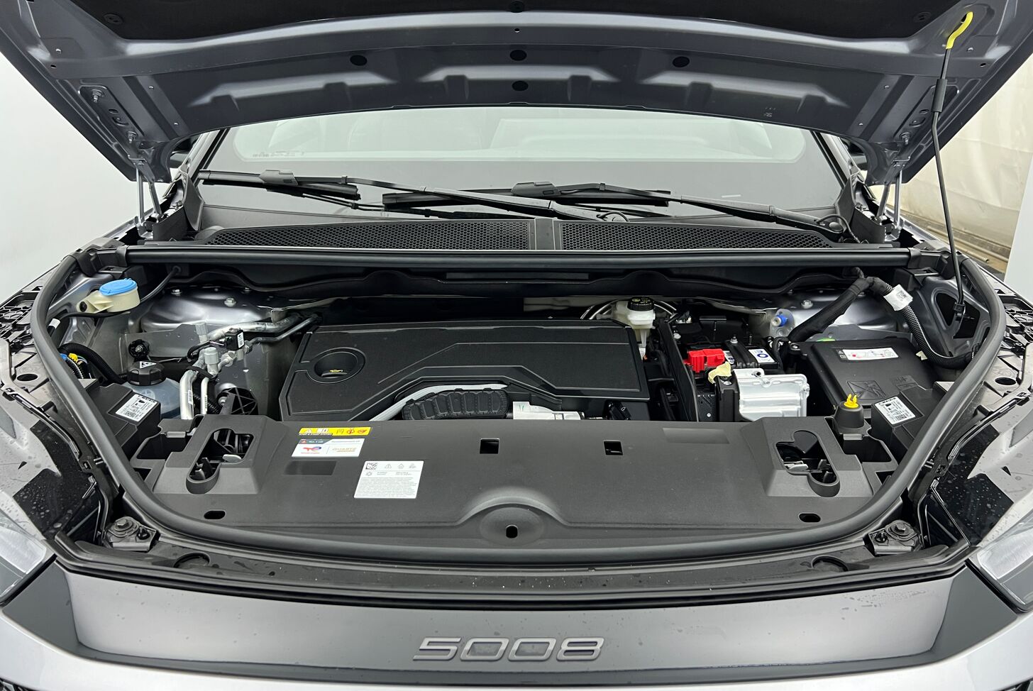 PEUGEOT 5008 SUV Hybride Essence