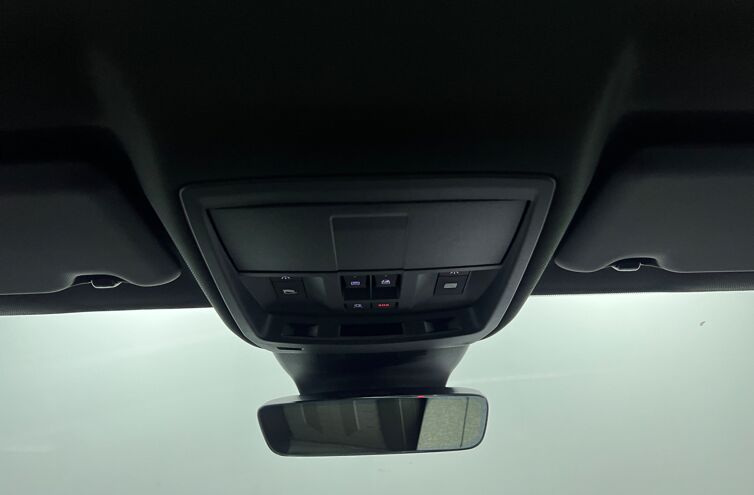 PEUGEOT 5008 SUV Hybride Essence