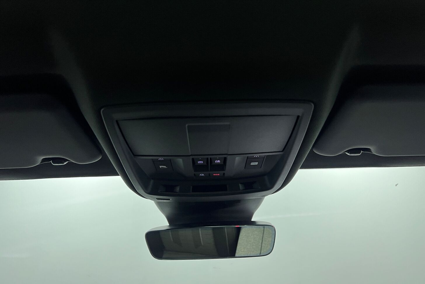 PEUGEOT 5008 SUV Hybride Essence