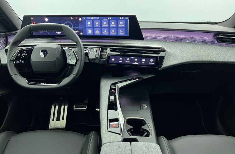 PEUGEOT 5008 SUV Hybride Essence