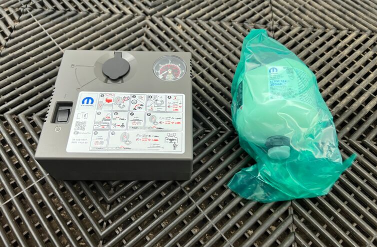 PEUGEOT 5008 SUV Hybride Essence