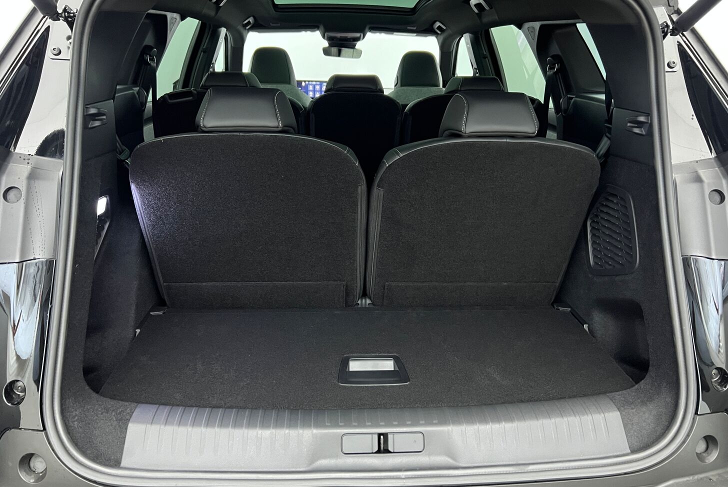 PEUGEOT 5008 SUV Hybride Essence