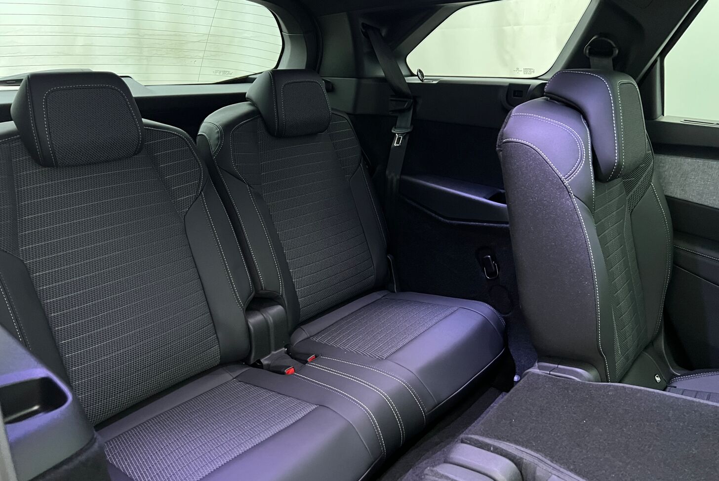 PEUGEOT 5008 SUV Hybride Essence