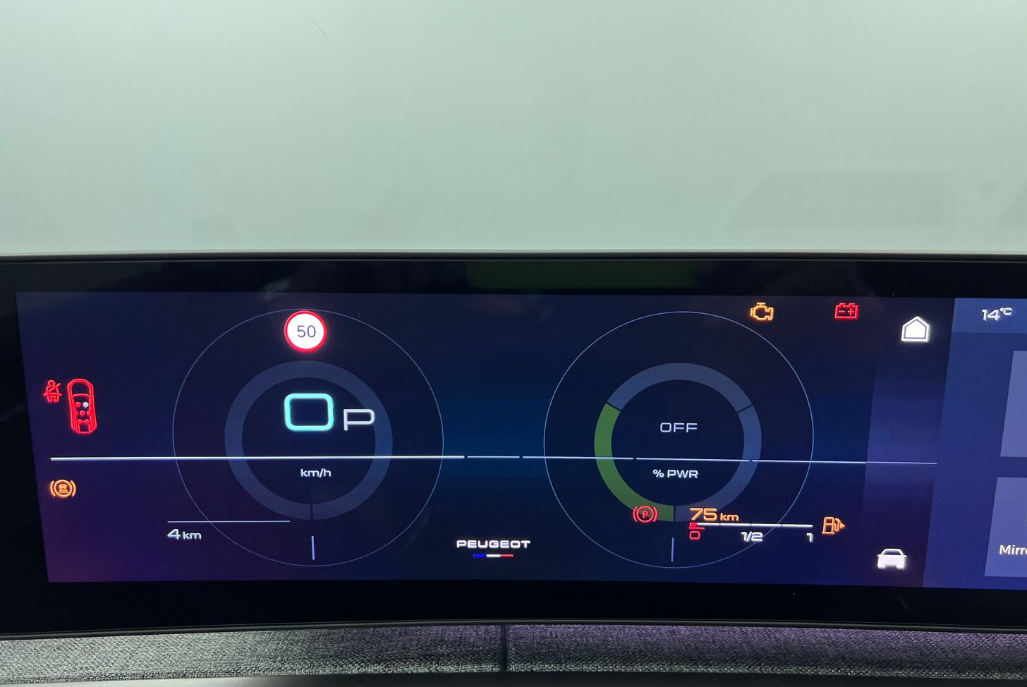 PEUGEOT 5008 SUV Hybride Essence