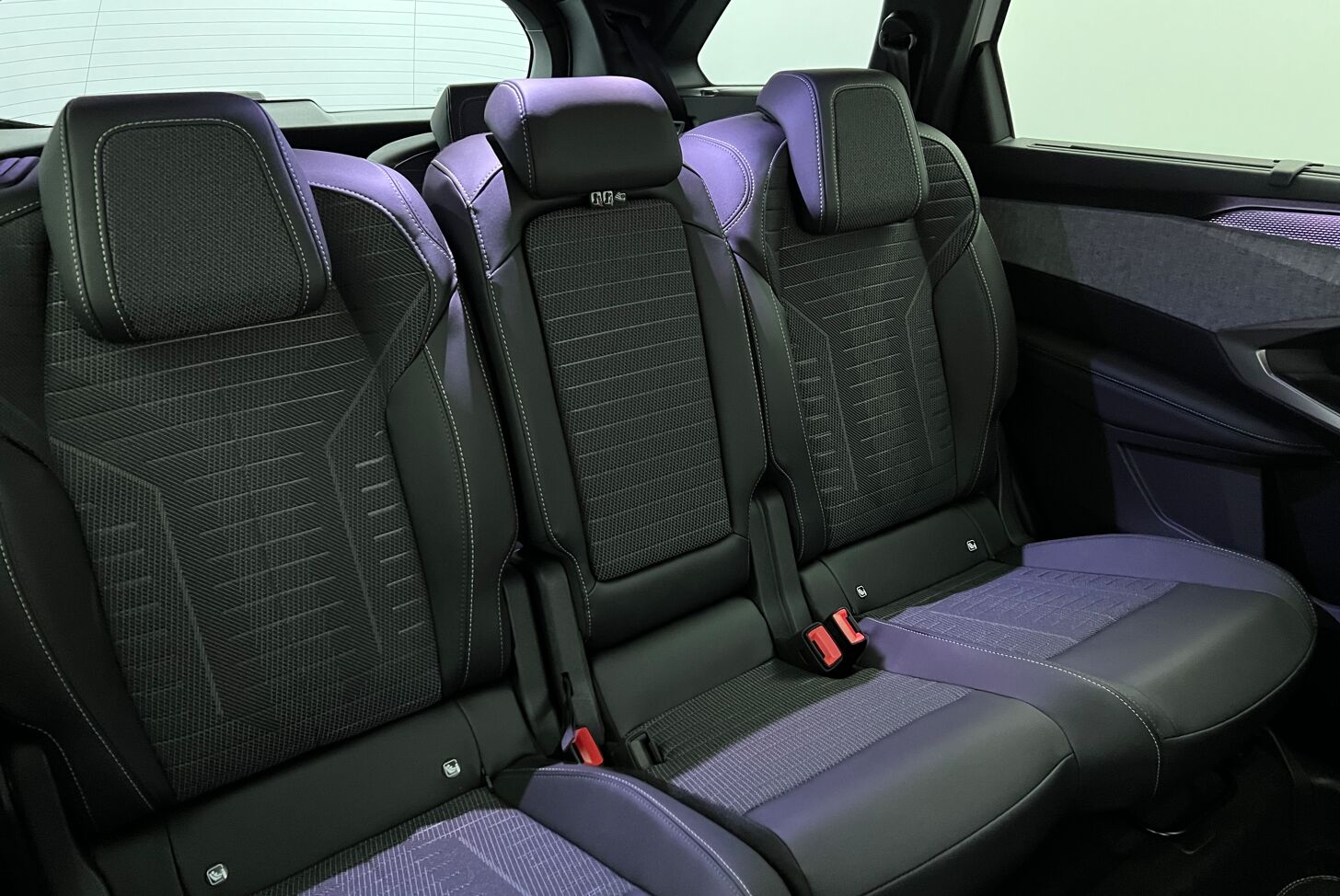 PEUGEOT 5008 SUV Hybride Essence