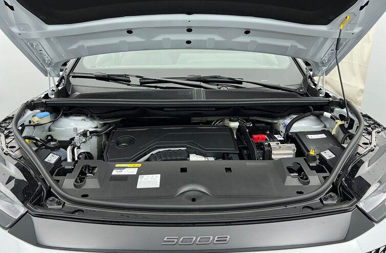 PEUGEOT 5008 SUV Hybride Essence