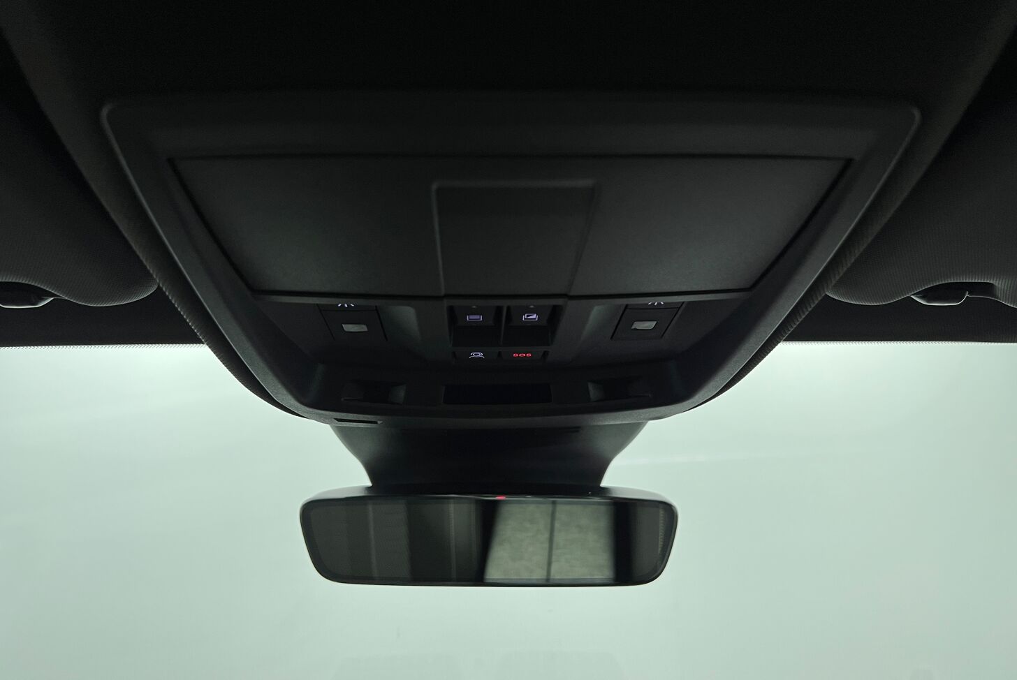 PEUGEOT 5008 SUV Hybride Essence