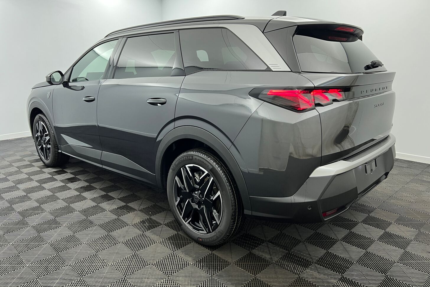 PEUGEOT 5008 SUV Hybride Essence