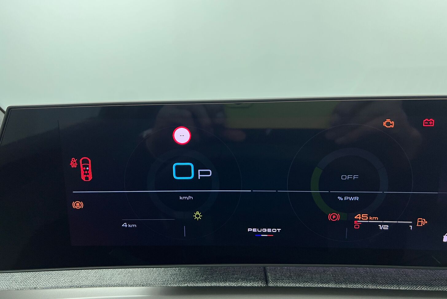 PEUGEOT 5008 SUV Hybride Essence