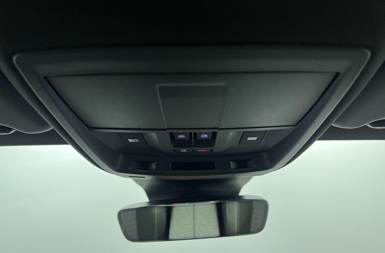 PEUGEOT 5008 SUV Hybride Essence