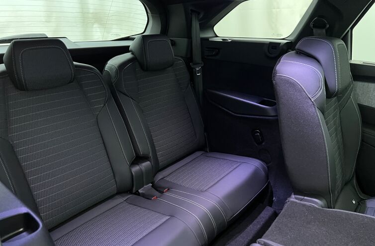 PEUGEOT 5008 SUV Hybride Essence