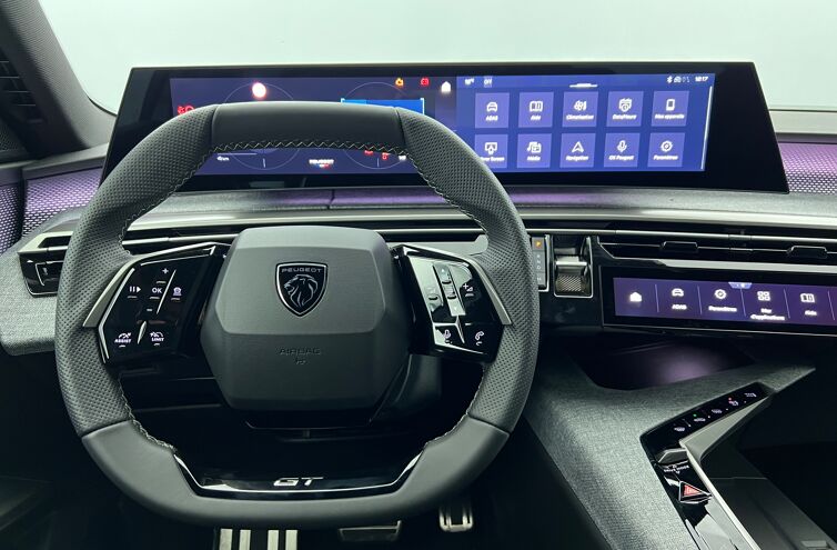 PEUGEOT 5008 SUV Hybride Essence