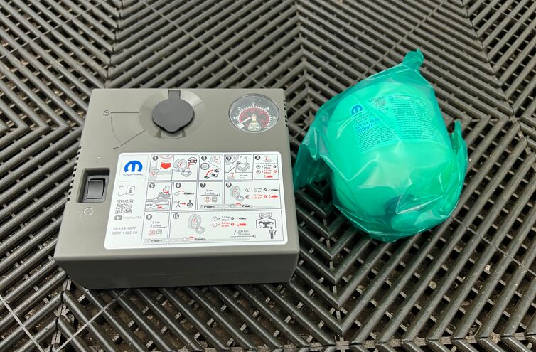 PEUGEOT 5008 SUV Hybride Essence