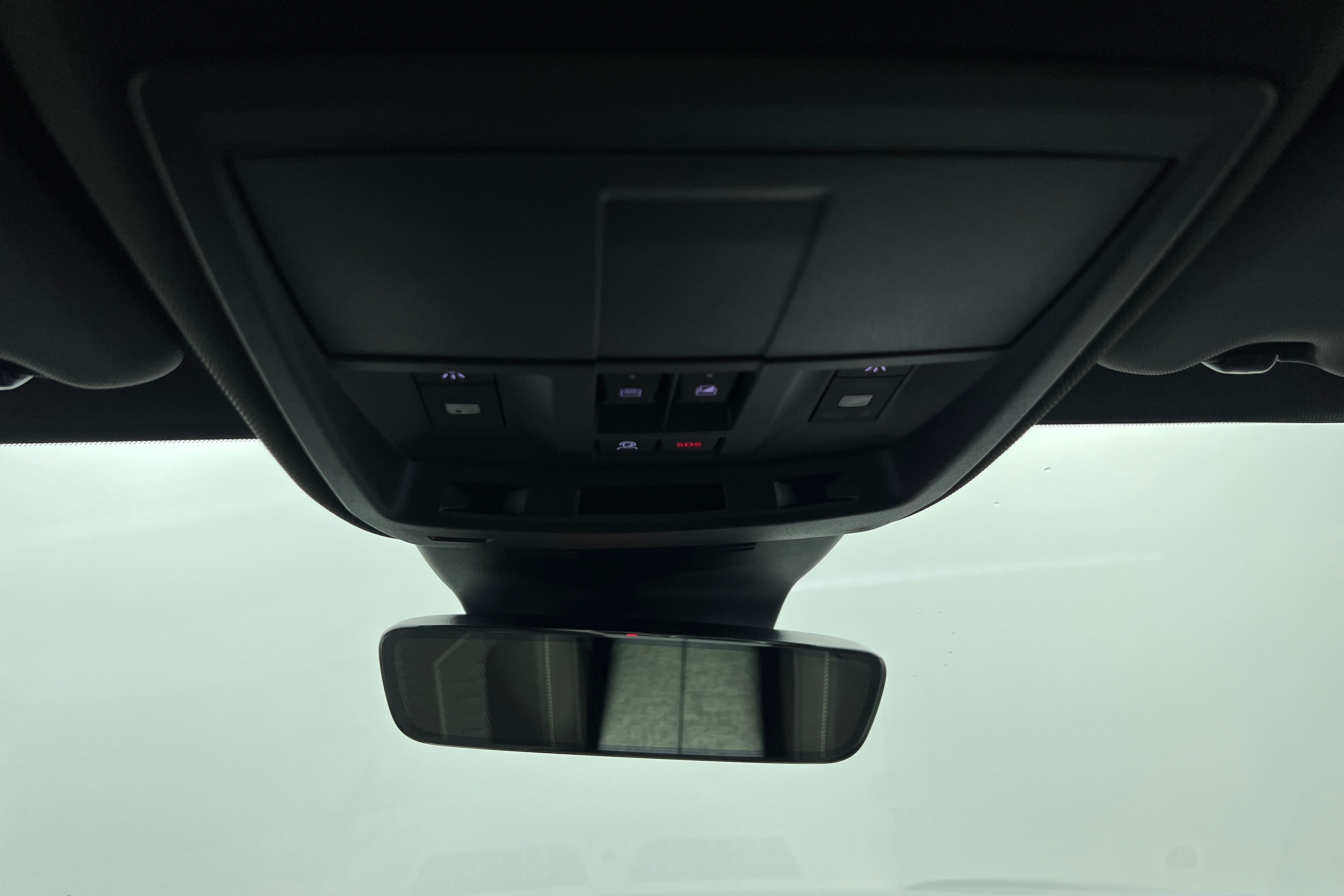 PEUGEOT 5008 SUV Hybride — photo 24