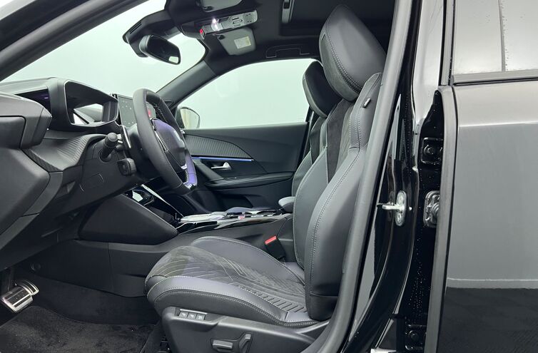 PEUGEOT 2008 SUV Hybride Essence