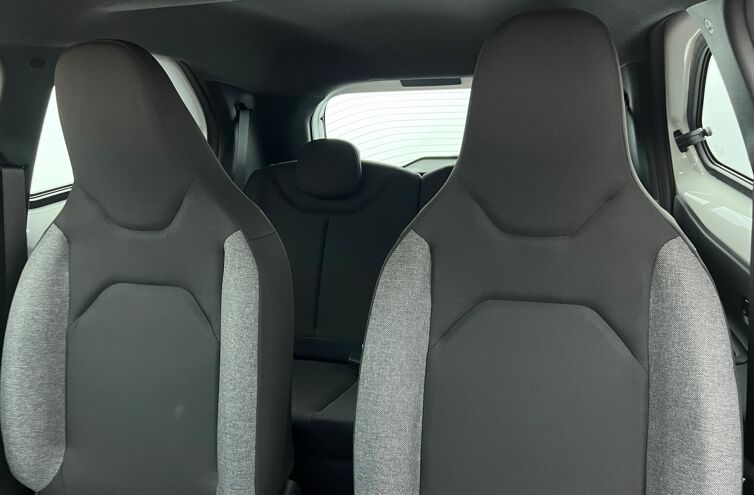 TOYOTA Aygo X Berline Essence 