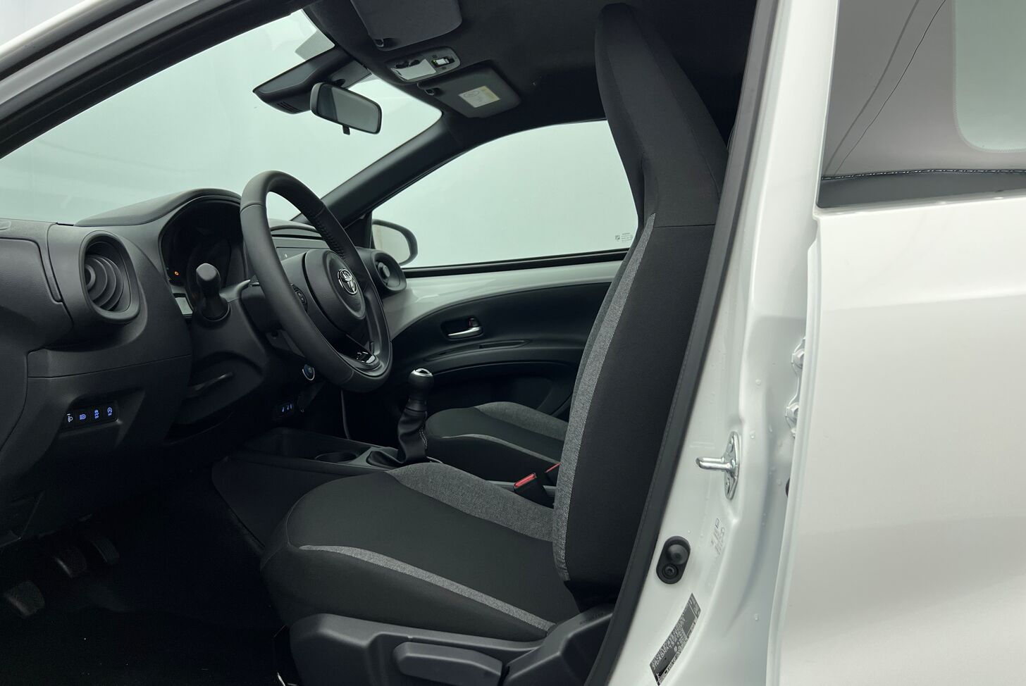 TOYOTA Aygo X Berline Essence 