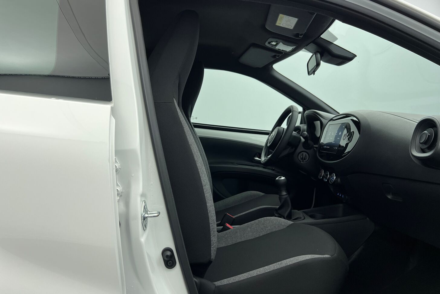 TOYOTA Aygo X Berline Essence 