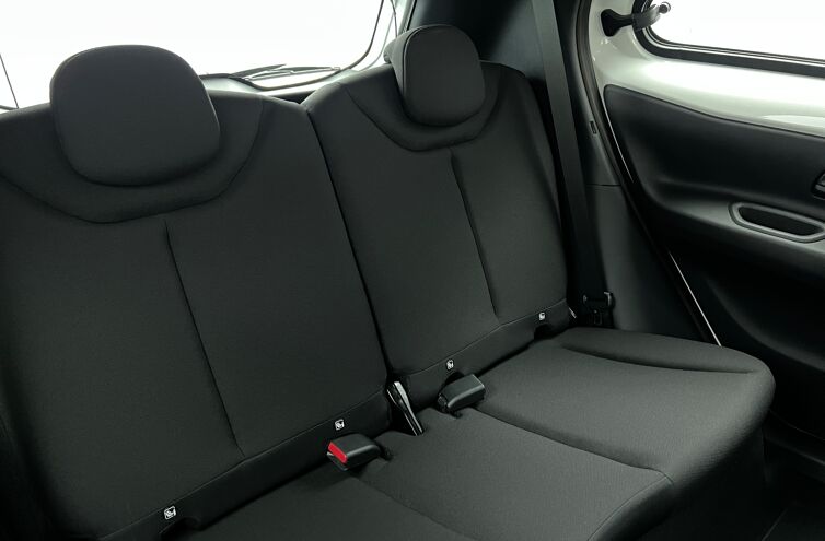 TOYOTA Aygo X Berline Essence 