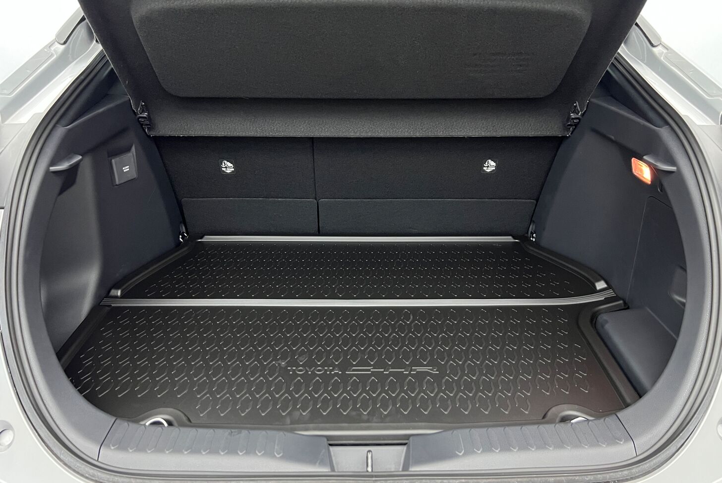 TOYOTA C-HR SUV Hybride rechargeable Essence