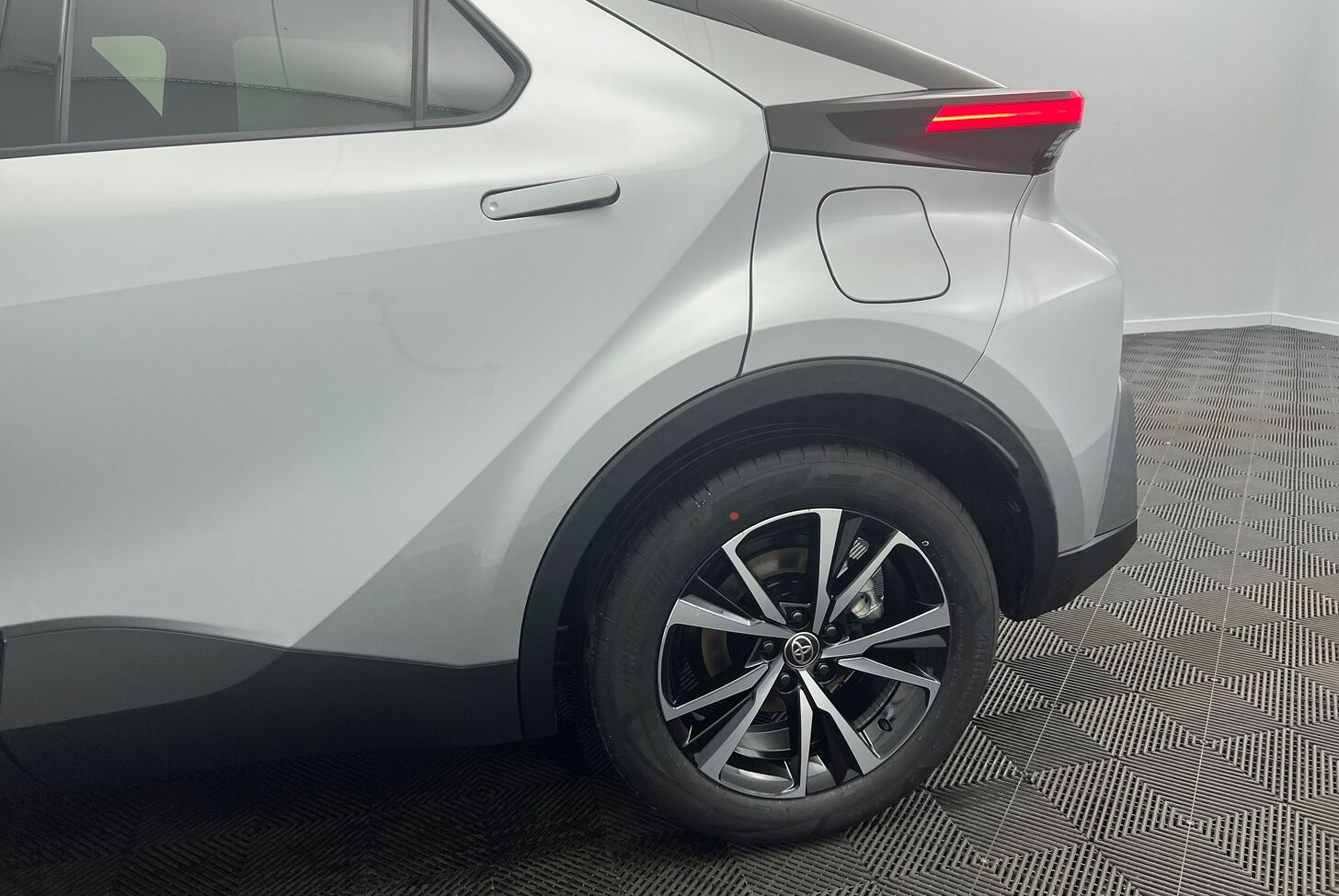 TOYOTA C-HR SUV Hybride rechargeable Essence