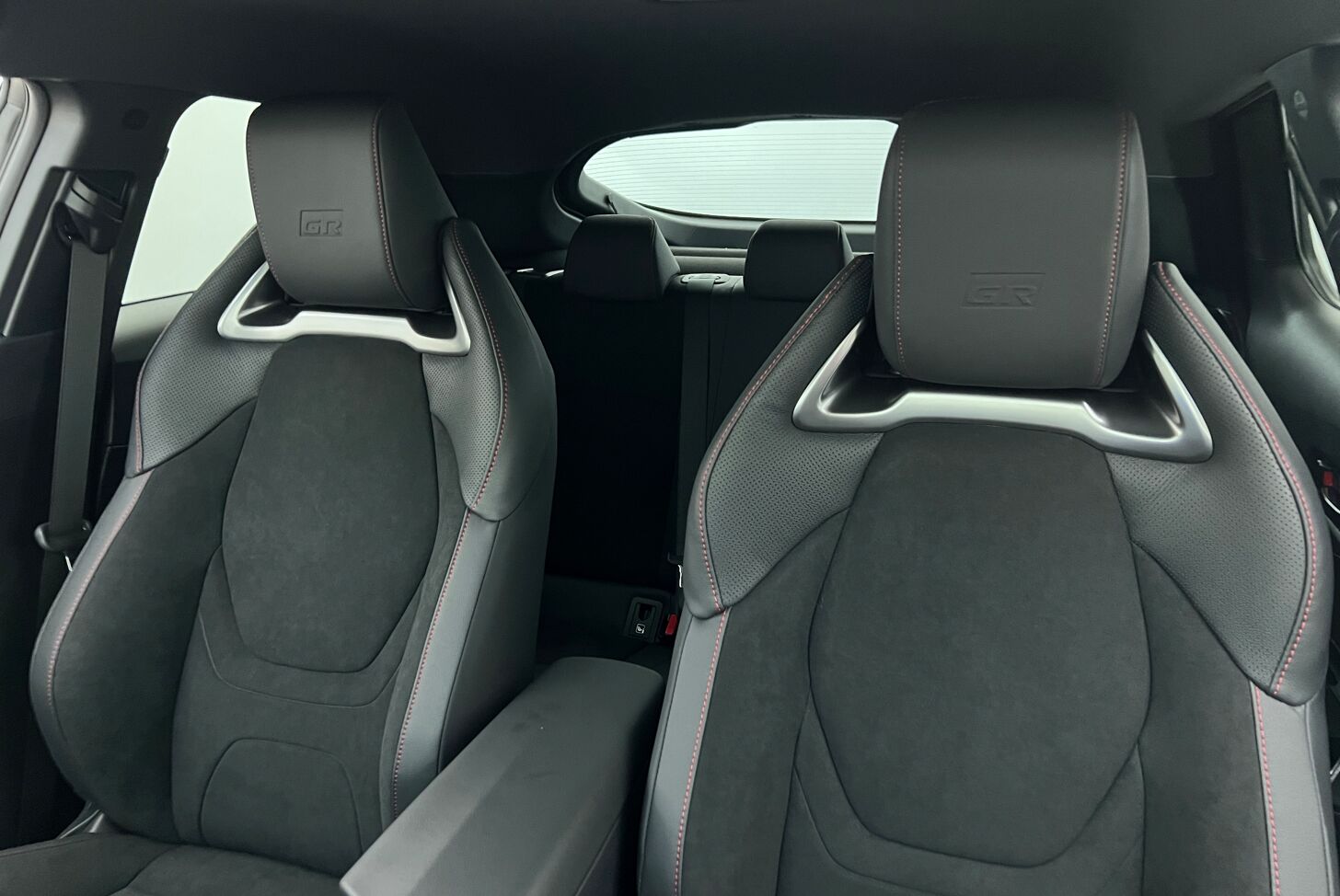 TOYOTA C-HR SUV Hybride rechargeable Essence