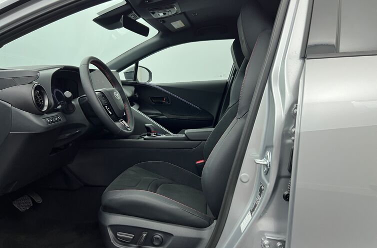 TOYOTA C-HR SUV Hybride rechargeable Essence