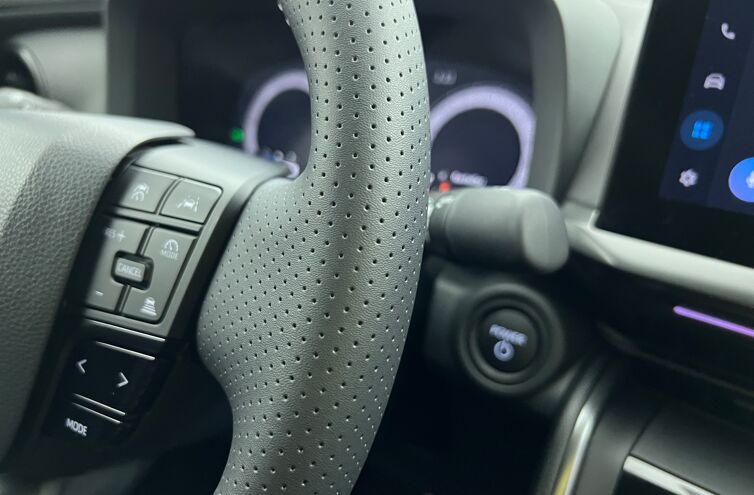 TOYOTA C-HR SUV Hybride rechargeable Essence