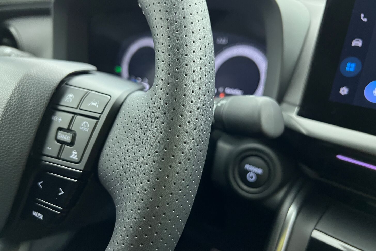 TOYOTA C-HR SUV Hybride rechargeable Essence