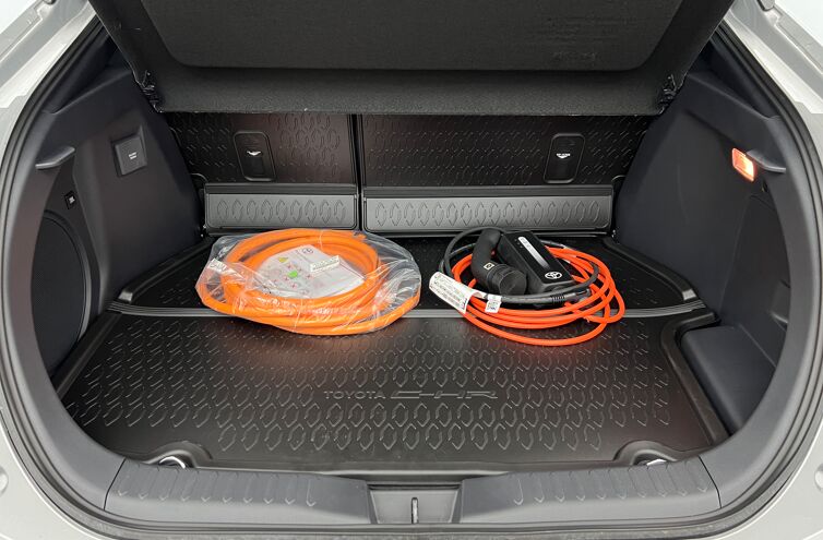 TOYOTA C-HR SUV Hybride rechargeable Essence