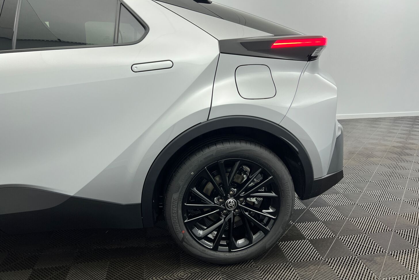 TOYOTA C-HR SUV Hybride rechargeable Essence