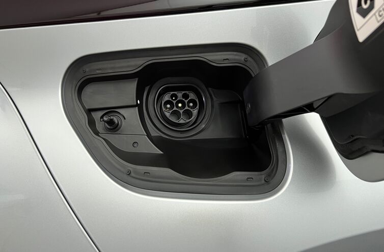 TOYOTA C-HR SUV Hybride rechargeable Essence