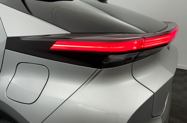 TOYOTA C-HR SUV Hybride rechargeable Essence