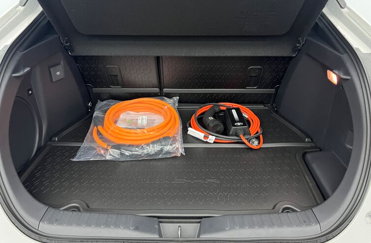 TOYOTA C-HR SUV Hybride rechargeable Essence