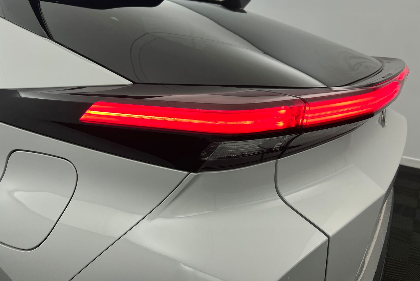 TOYOTA C-HR SUV Hybride rechargeable Essence