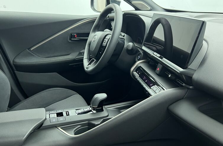 TOYOTA C-HR SUV Hybride rechargeable Essence
