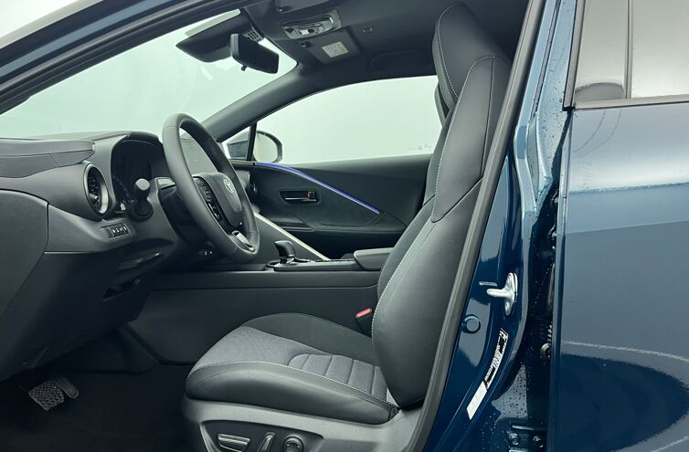 TOYOTA C-HR SUV Hybride rechargeable Essence