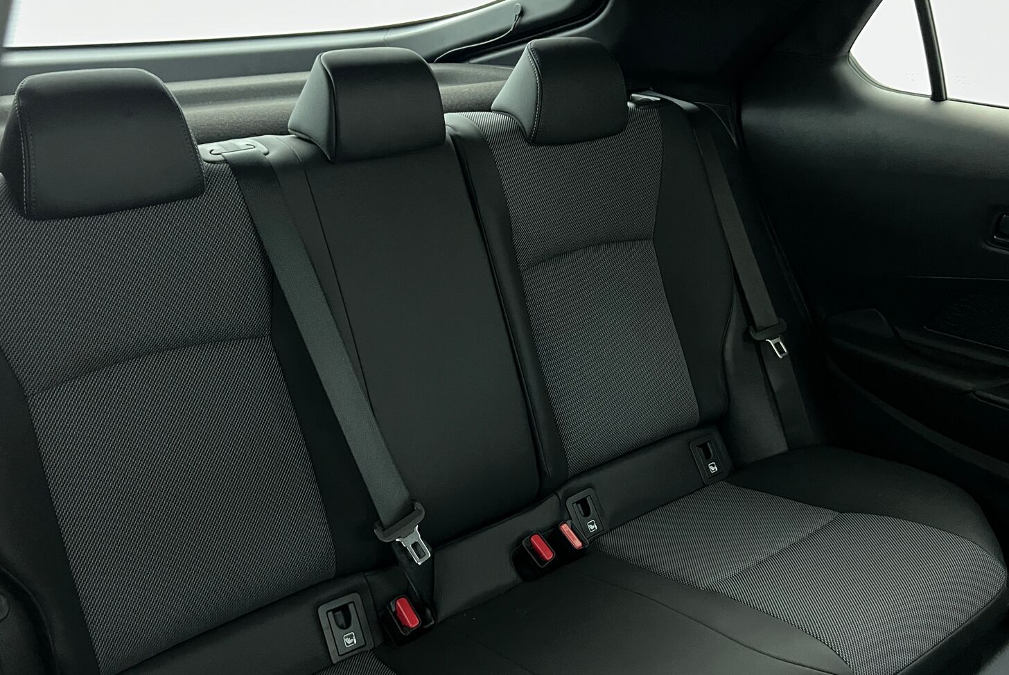 TOYOTA C-HR SUV Hybride rechargeable Essence