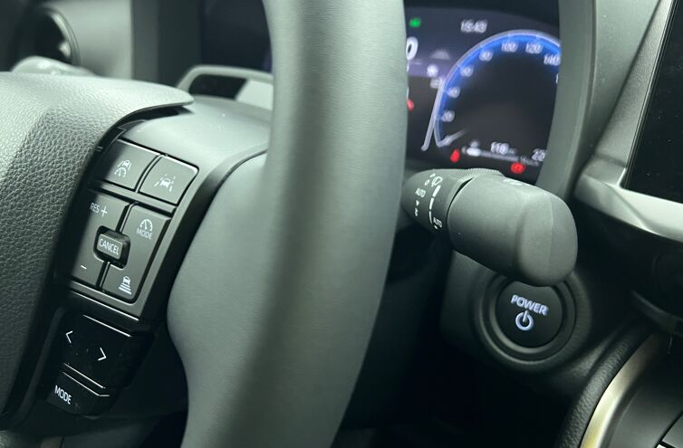 TOYOTA C-HR SUV Hybride rechargeable Essence
