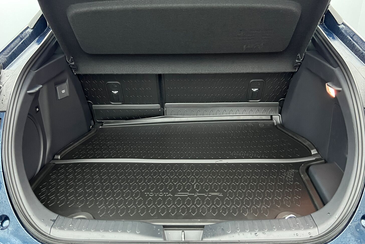 TOYOTA C-HR SUV Hybride rechargeable Essence