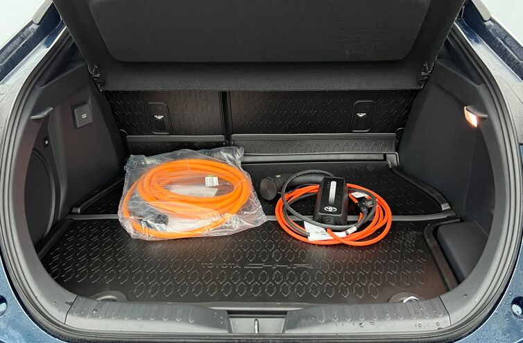 TOYOTA C-HR SUV Hybride rechargeable Essence