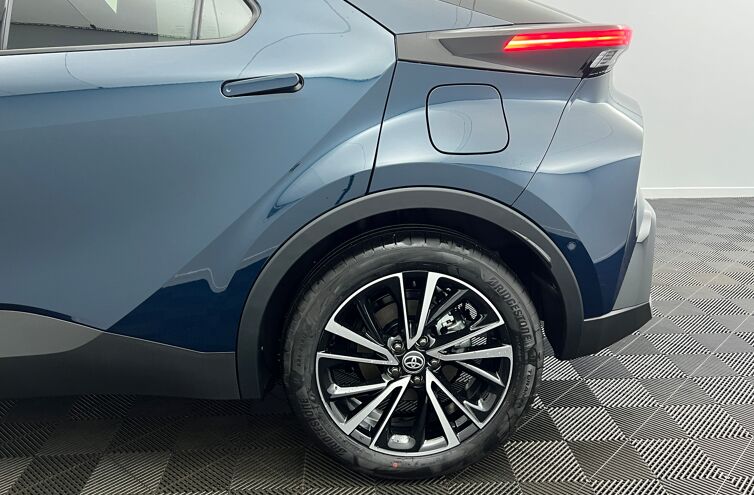 TOYOTA C-HR SUV Hybride rechargeable Essence