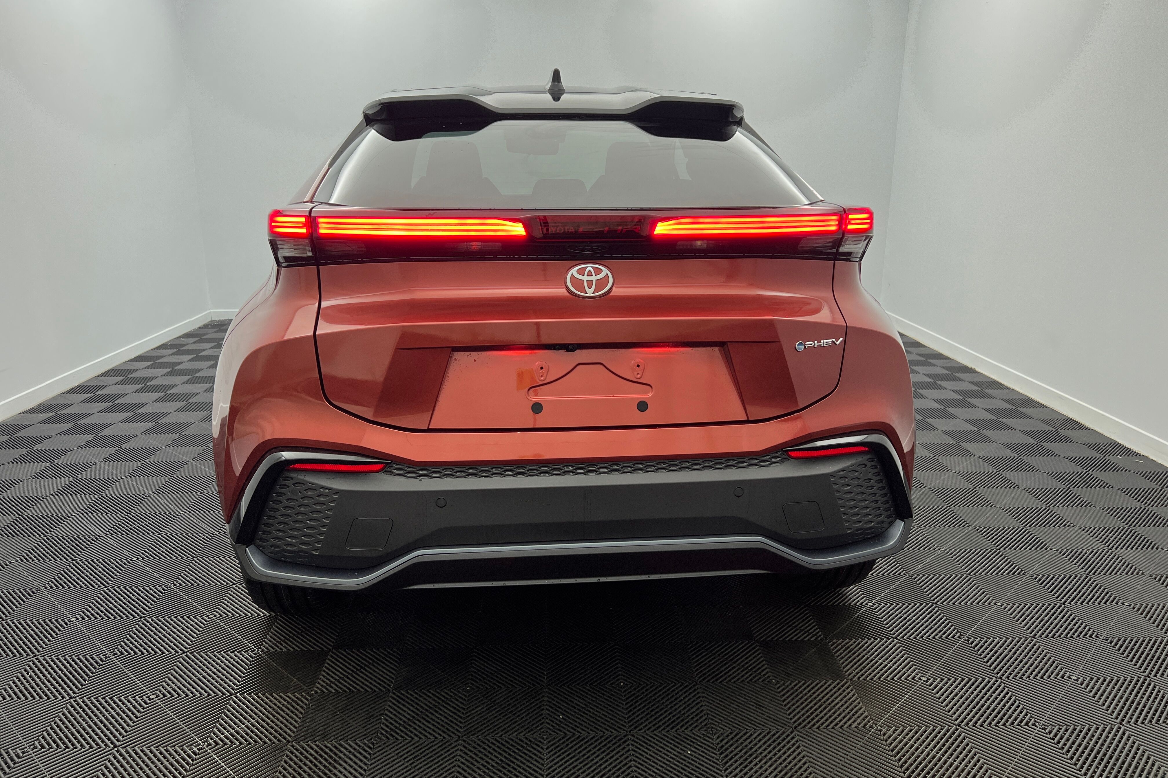 TOYOTA C-HR — photo 5