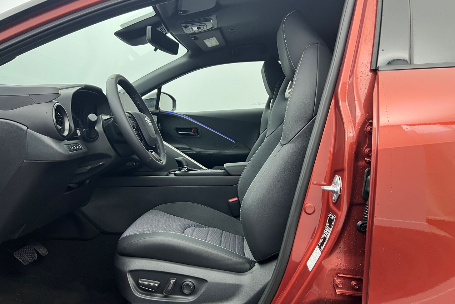 TOYOTA C-HR SUV Hybride rechargeable Essence