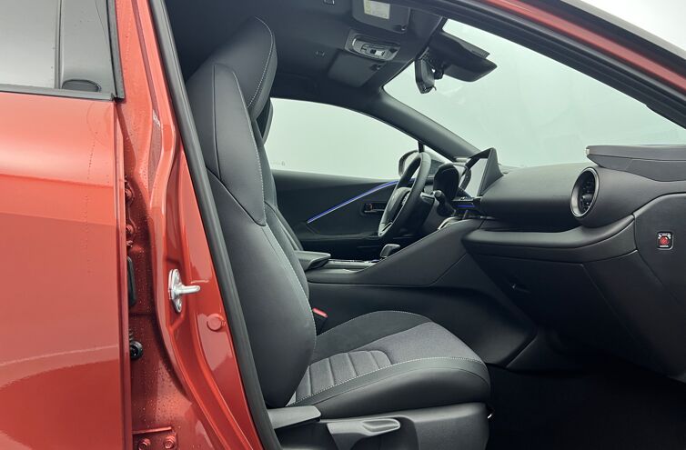 TOYOTA C-HR SUV Hybride rechargeable Essence