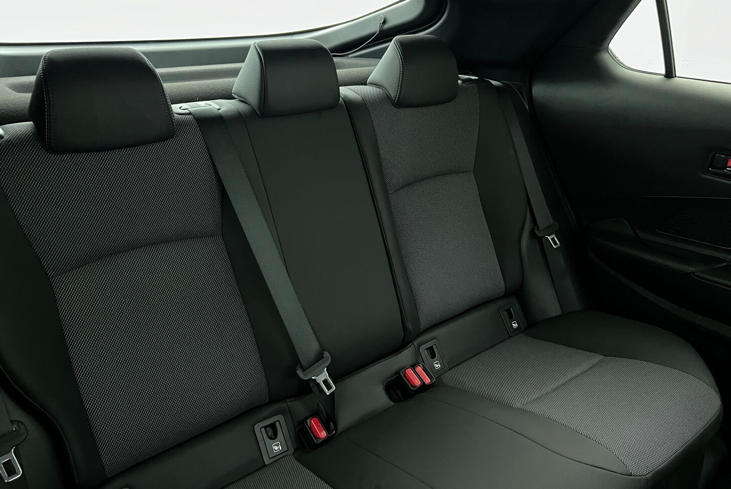 TOYOTA C-HR SUV Hybride rechargeable Essence