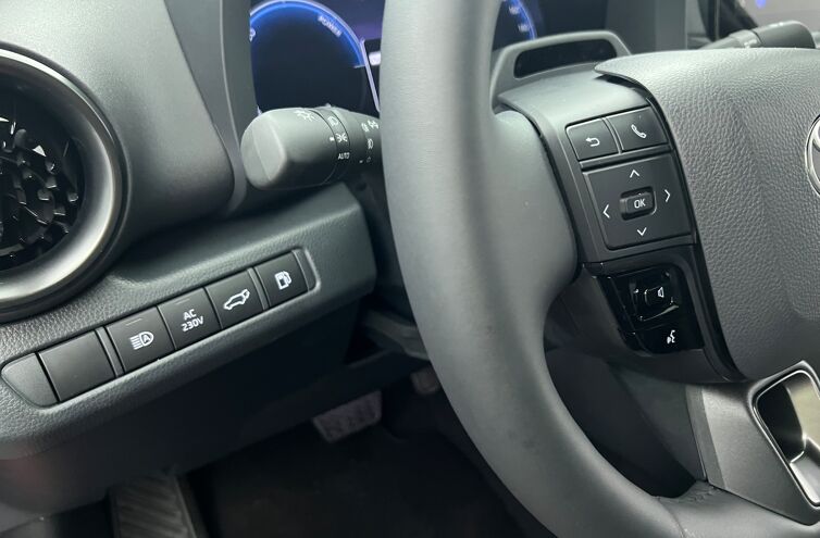 TOYOTA C-HR SUV Hybride rechargeable Essence