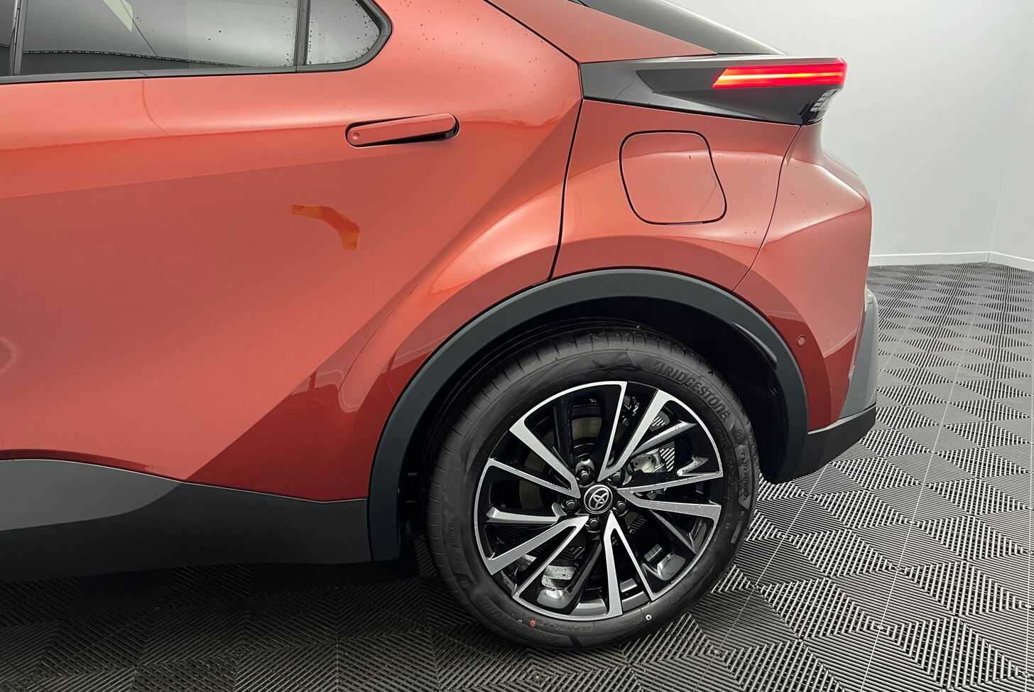 TOYOTA C-HR SUV Hybride rechargeable Essence