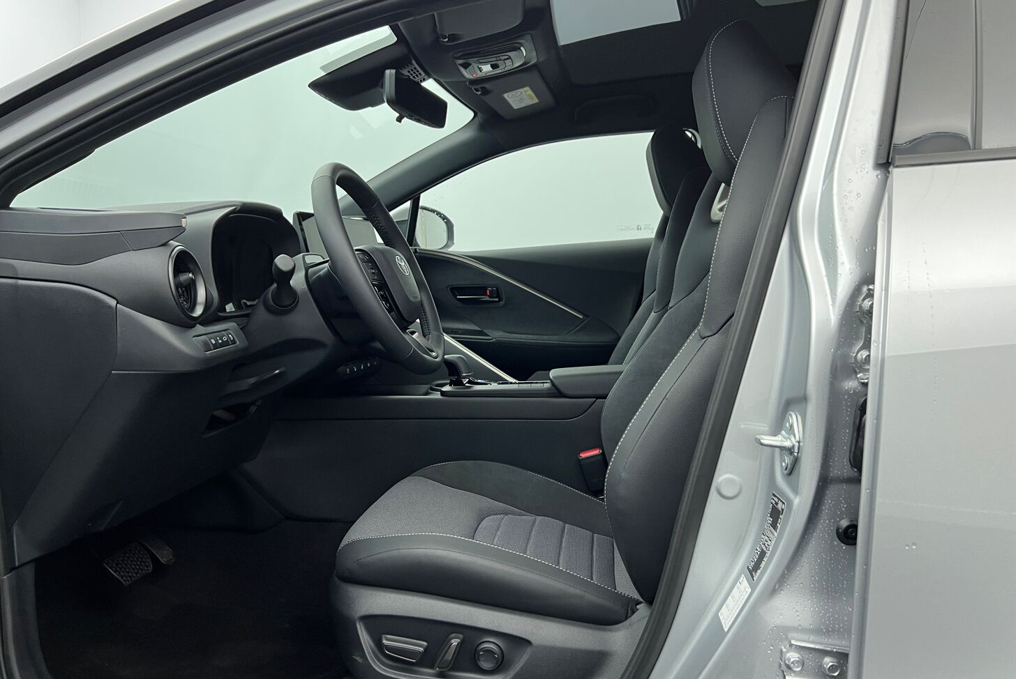 TOYOTA C-HR SUV Hybride rechargeable Essence