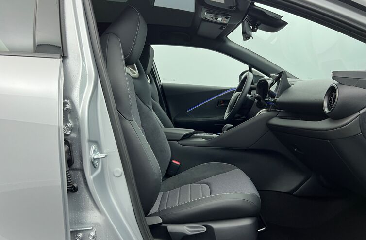 TOYOTA C-HR SUV Hybride rechargeable Essence